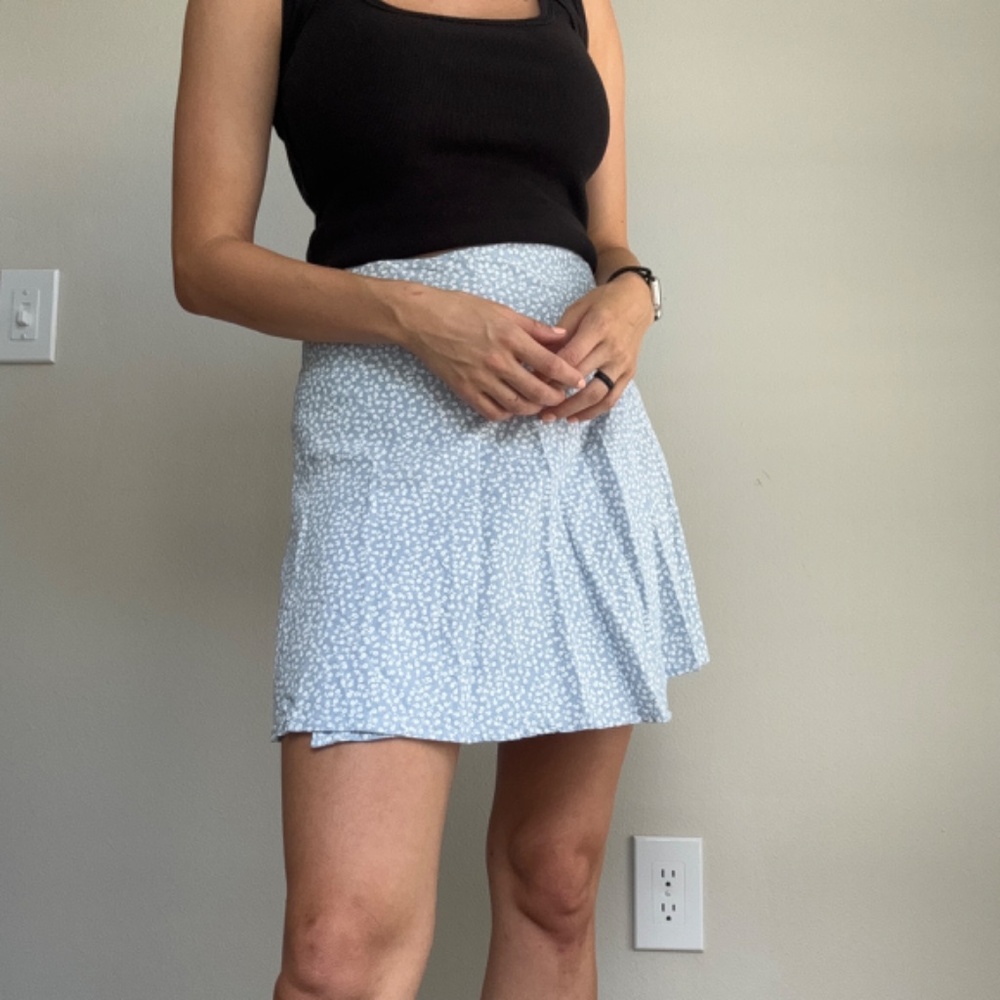 Brandy Melville Genevieve Wrap Skirt